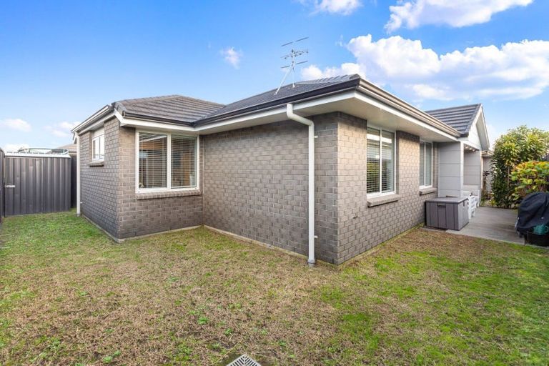 Photo of property in 26 Tiria Drive, Papamoa Beach, Papamoa, 3118