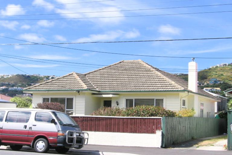 Photo of property in 133 Derwent Street, Island Bay, Wellington, 6023