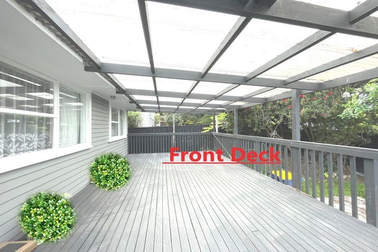 Photo of property in 58 Castleford Street, Green Bay, Auckland, 0604
