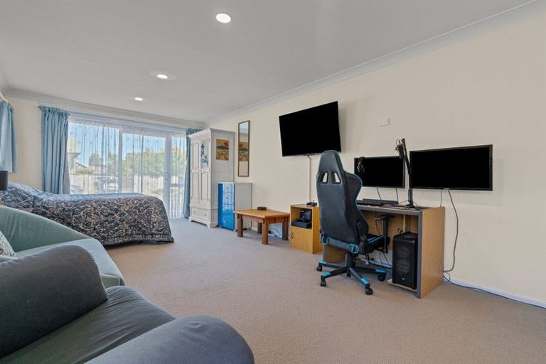 Photo of property in 35 Burn Street, Levin, 5510
