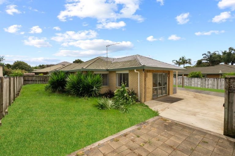 Photo of property in 8 Pono Place, Waiuku, 2123