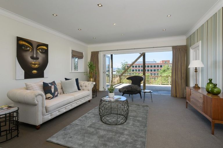 Photo of property in 11 Central Terrace, Kelburn, Wellington, 6012