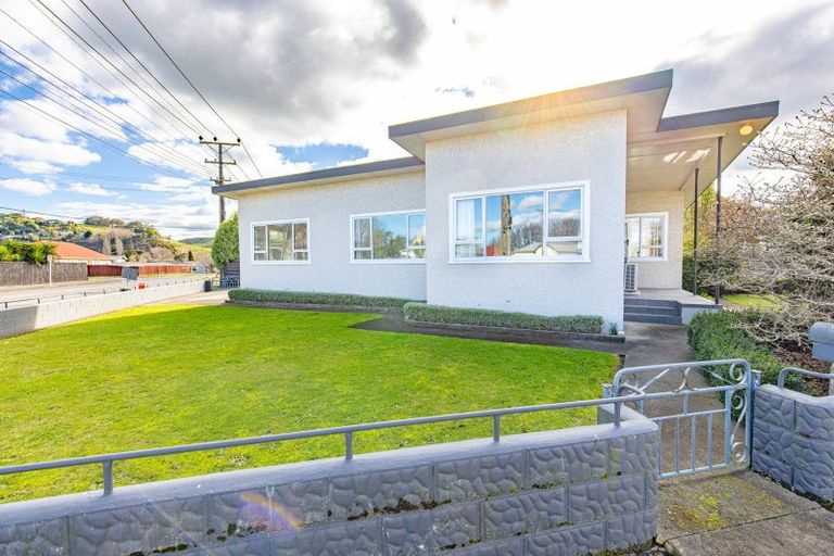 Photo of property in 1 Kelvin Street, Aramoho, Whanganui, 4500