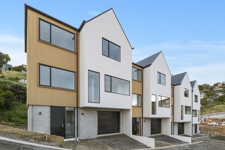 Photo of property in 5 Mary Dobson Way, Island Bay, Wellington, 6023