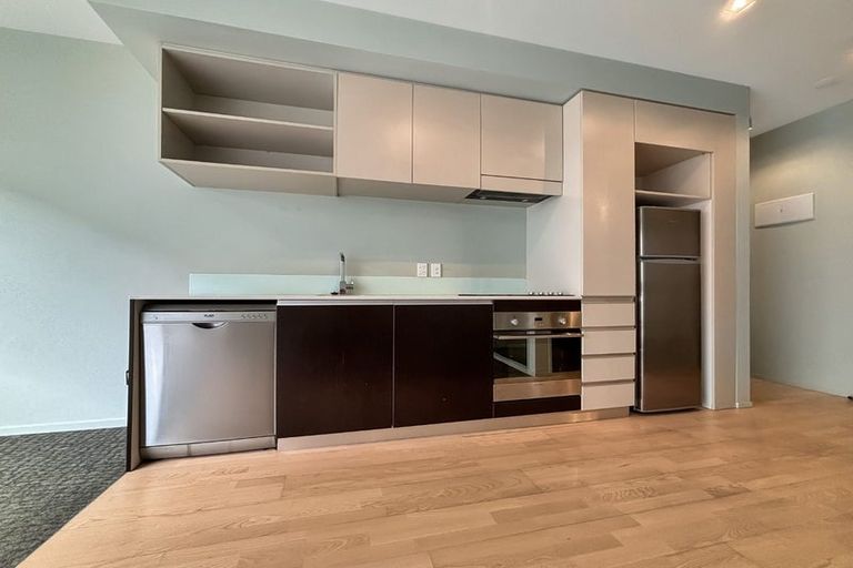 Photo of property in Revolucion Apartments, 211e/28 Torrens Terrace, Mount Cook, Wellington, 6011