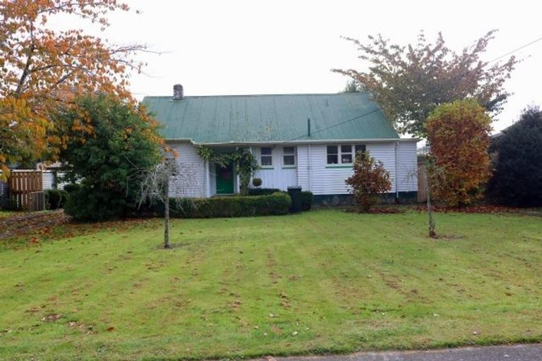 Photo of property in 68 Conway Road, Eltham, 4322