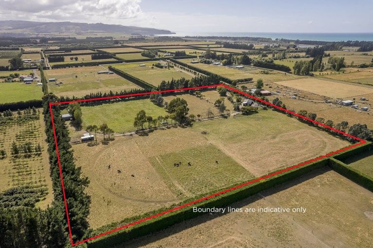 Photo of property in 246 Amberley Beach Road, Amberley, 7481