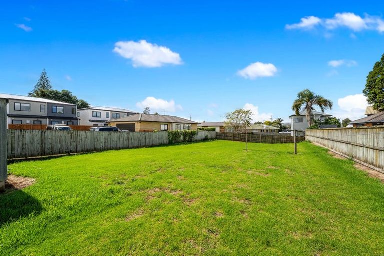 Photo of property in 20 Collie Road, Pukekohe, 2120