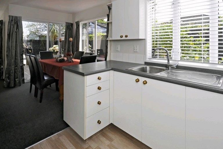 Photo of property in 22a Hay Street, Bromley, Christchurch, 8062