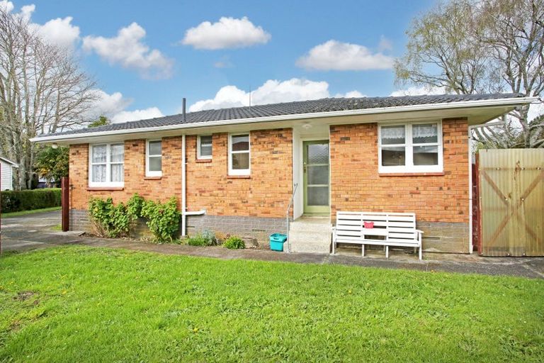 Photo of property in 108 Settlement Road, Papakura, 2110