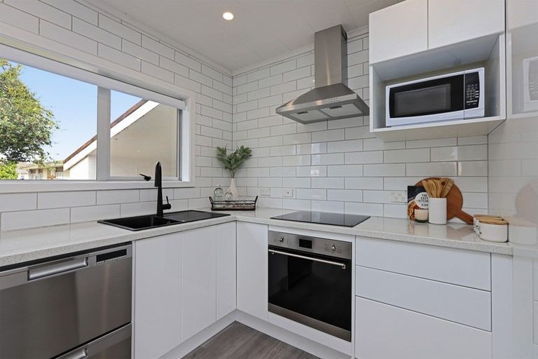 Photo of property in 27 York Avenue, Tamatea, Napier, 4112