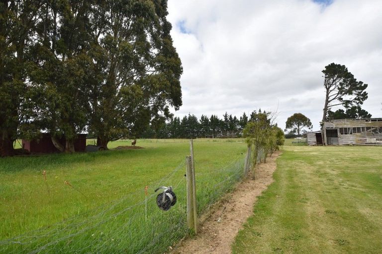 Photo of property in 83 Papatotara Road, Tuatapere, 9620
