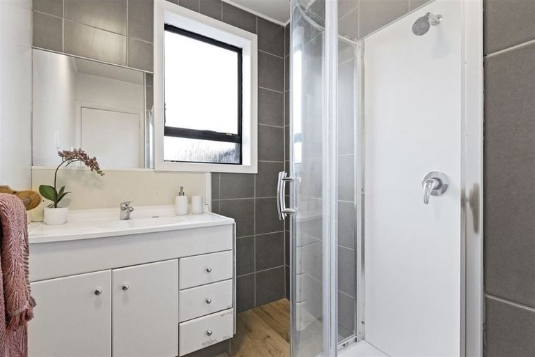 Photo of property in 50 Hooker Avenue, Bryndwr, Christchurch, 8053