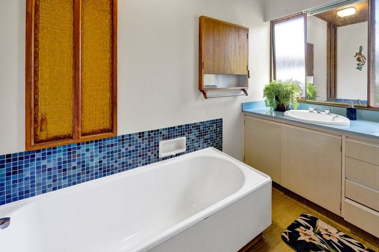 Photo of property in 8 Totara Terrace, Inglewood, 4330