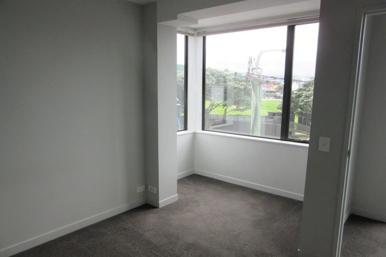 Photo of property in Nouvo Apartments, 3a/21 Rugby Street, Mount Cook, Wellington, 6021