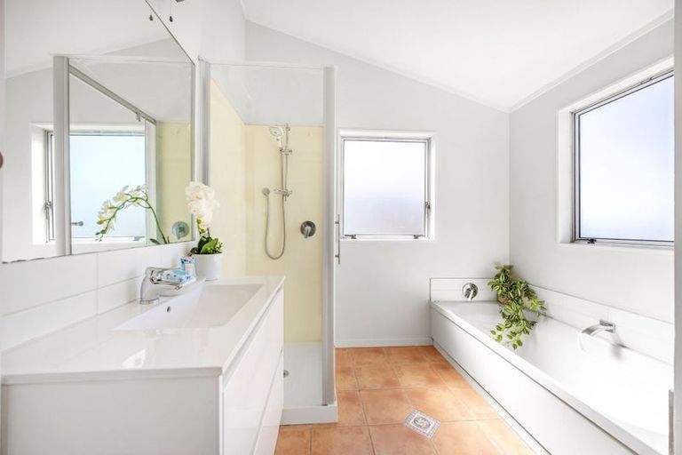 Photo of property in 253 Mitchell Street, Brooklyn, Wellington, 6021