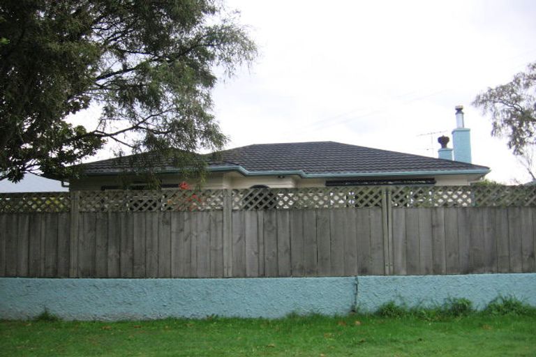 Photo of property in 51 Pohutukawa Street, Woburn, Lower Hutt, 5010