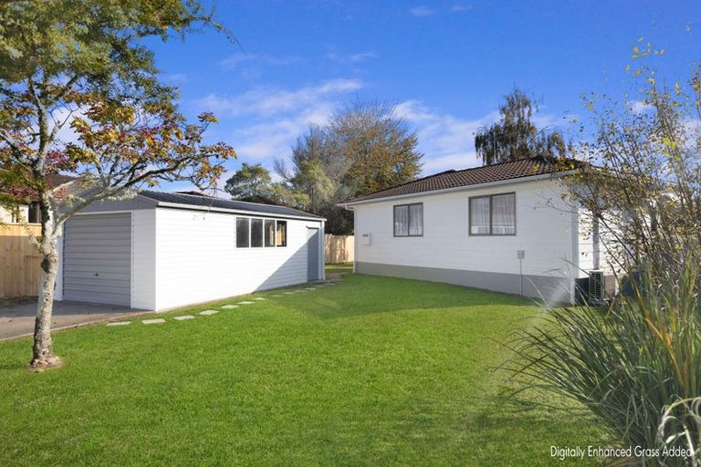 Photo of property in 53 Gilbass Avenue, Hamilton Lake, Hamilton, 3204