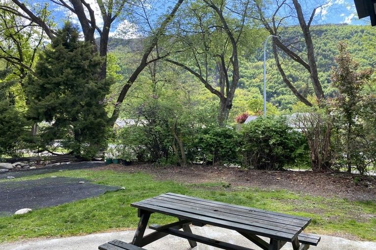 Photo of property in 32 Bedford Street, Arrowtown, 9302