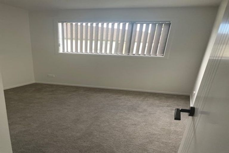 Photo of property in 12/23 Tudor Road, Henderson, Auckland, 0610