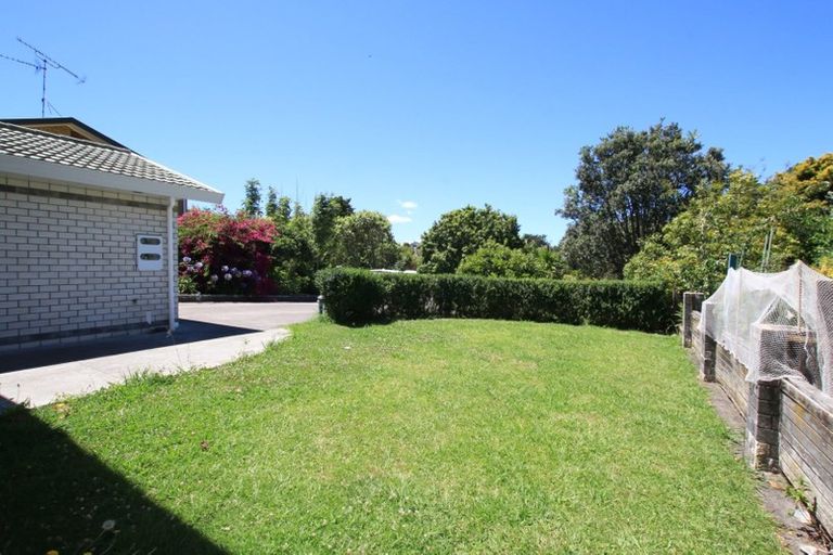 Photo of property in 3 Khaleel Place, Henderson, Auckland, 0612