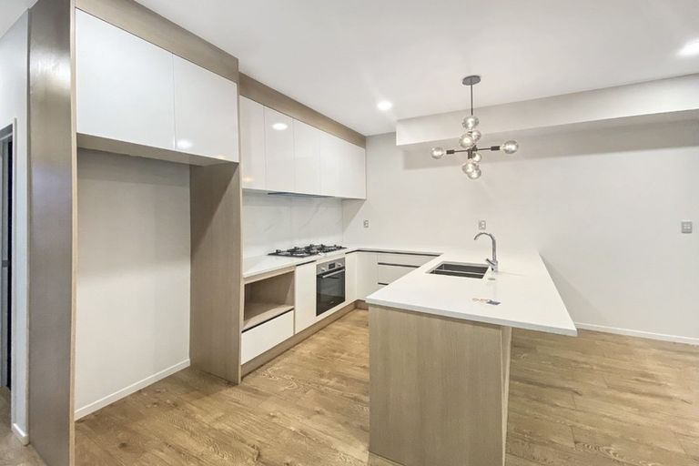 Photo of property in 7a Frontier Lane, Flat Bush, Auckland, 2019