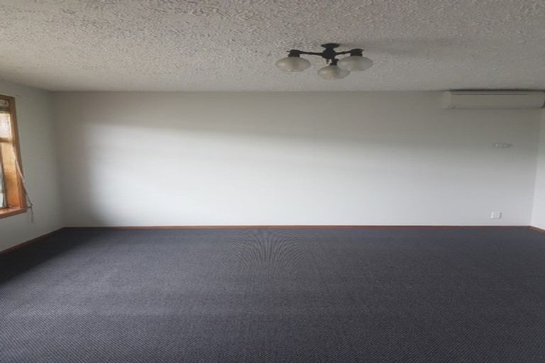 Photo of property in 1/224 Main North Road, Redwood, Christchurch, 8051