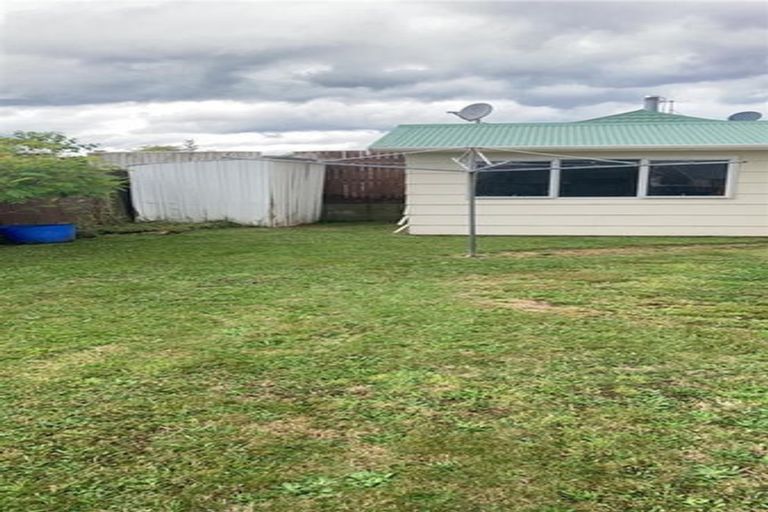 Photo of property in 32 Grenville Street, Levin, 5510