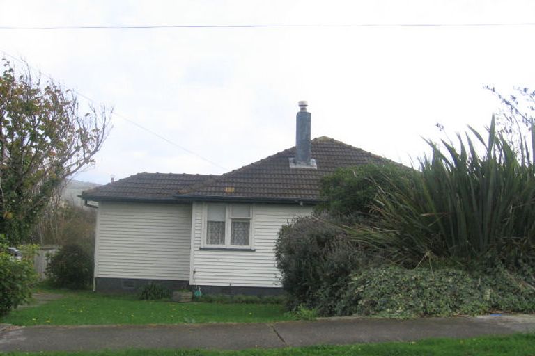 Photo of property in 3 Chew Place, Ranui, Porirua, 5024