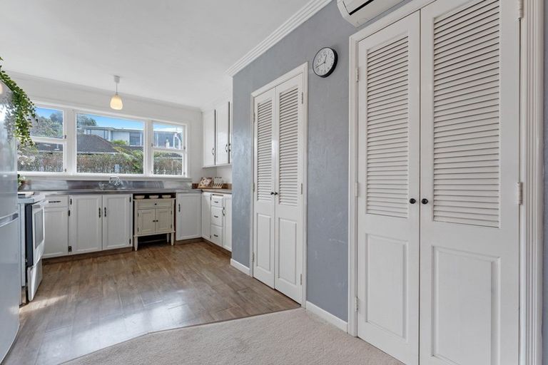 Photo of property in 5 Price Street, Westown, New Plymouth, 4310