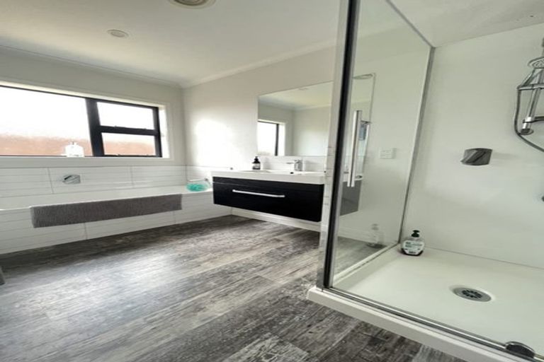 Photo of property in 38 Margaret Shields Avenue, Aotea, Porirua, 5024