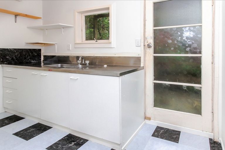 Photo of property in 61 Warner Park Avenue, Laingholm, Auckland, 0604