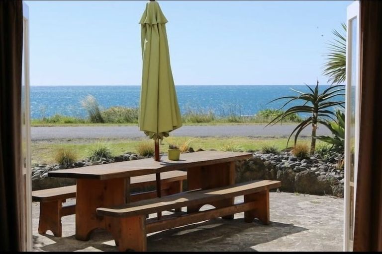 Photo of property in 124 North Shore Road, Eskdale, Napier, 4182