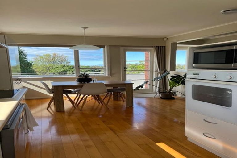 Photo of property in 3/12 Eban Avenue, Hillcrest, Auckland, 0627
