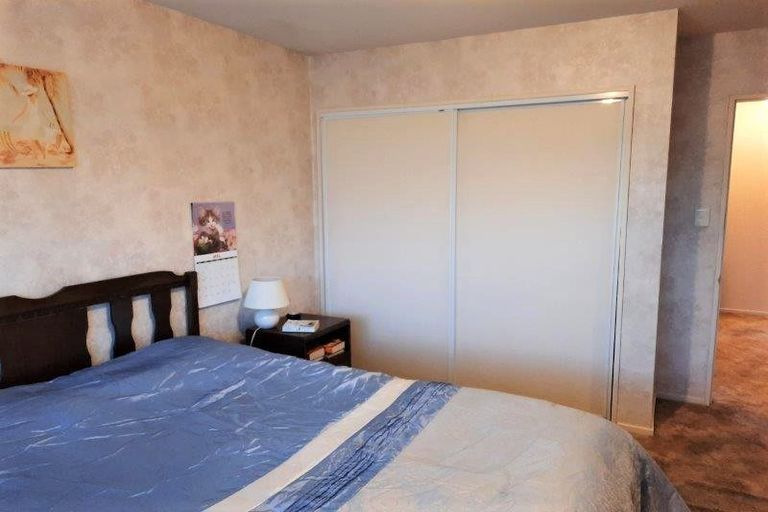 Photo of property in 1/52 Middlepark Road, Sockburn, Christchurch, 8042