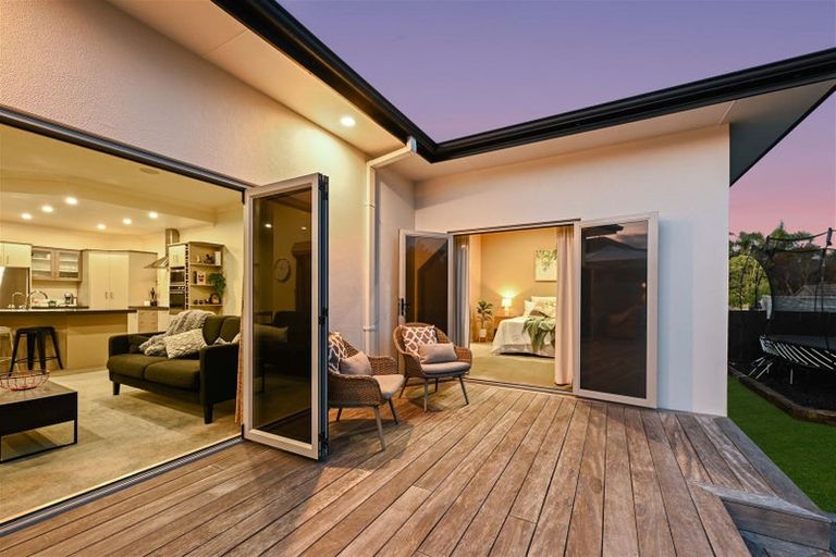 Photo of property in 94 Rototuna Road, Rototuna, Hamilton, 3210