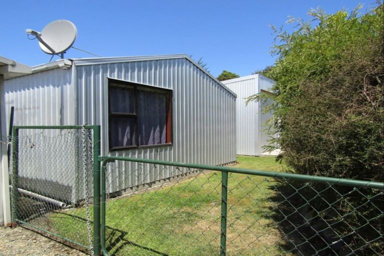 Photo of property in 16 Ruane Street, Glenavy, Waimate, 7980