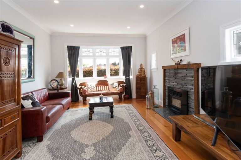 Photo of property in 17 Griggs Road, Whitford, Howick, 2571