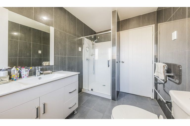 Photo of property in 37 Mckittrick Avenue, Flat Bush, Auckland, 2019