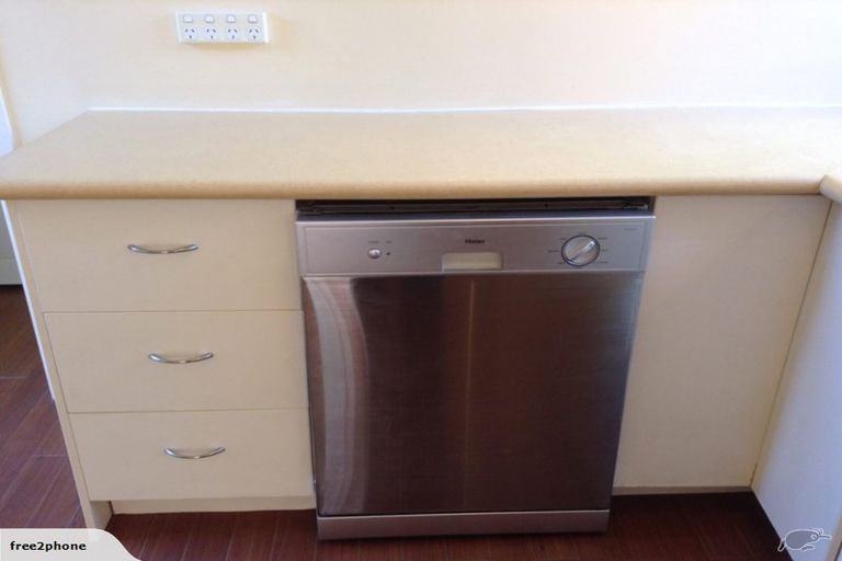 Photo of property in 2/34 Corunna Road, Milford, Auckland, 0620