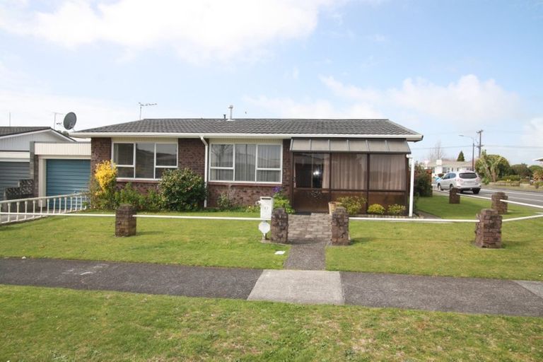 Photo of property in 67 Nevada Drive, Merrilands, New Plymouth, 4312
