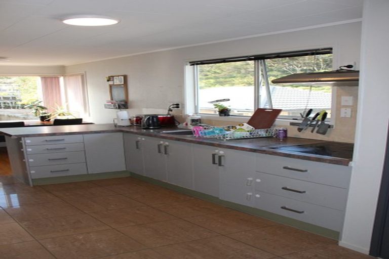 Photo of property in 14 Regency Place, Sunnynook, Auckland, 0632