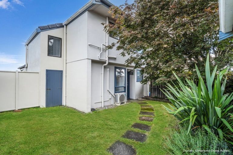 Photo of property in 2/18 Carnot Street, Glenholme, Rotorua, 3010