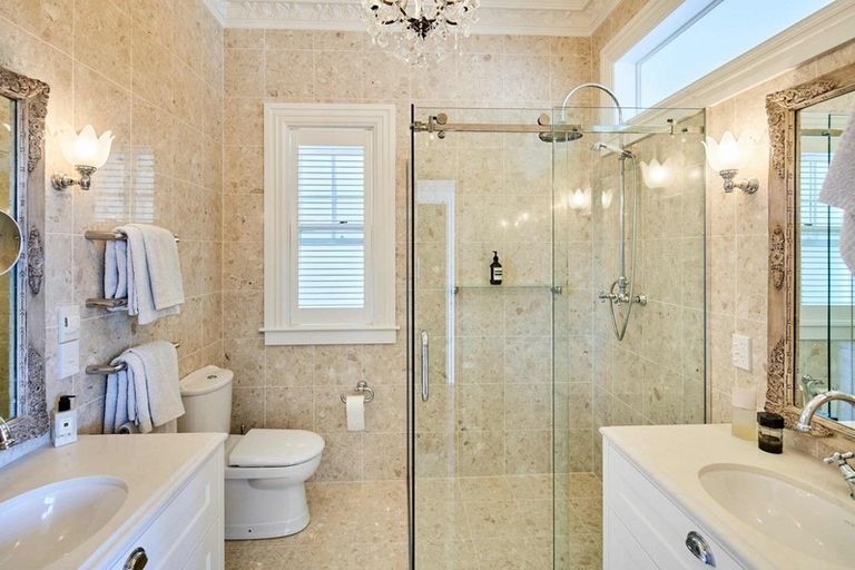 Photo of property in 30 Mcfarlane Street, Mount Victoria, Wellington, 6011