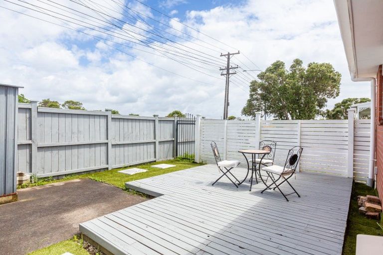 Photo of property in 247a Glenfield Road, Hillcrest, Auckland, 0627