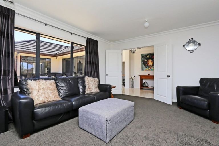 Photo of property in 46 Pinotage Drive, Greenmeadows, Napier, 4112