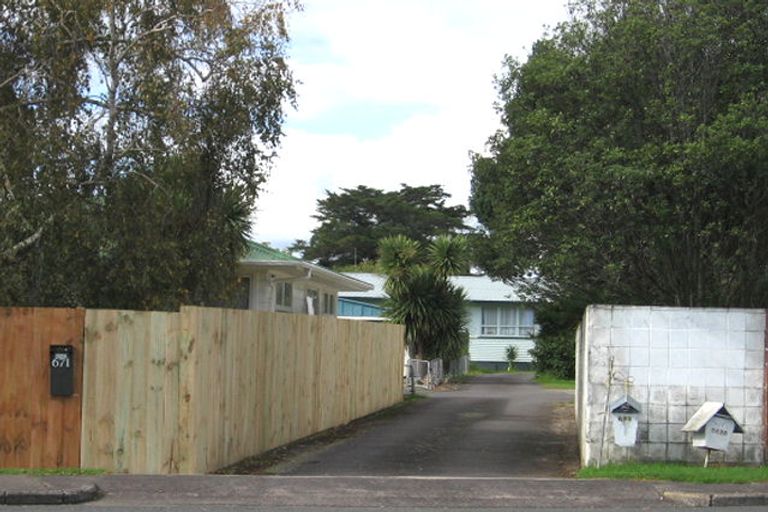 Photo of property in 665 Te Atatu Road, Te Atatu Peninsula, Auckland, 0610