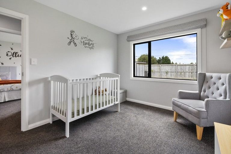 Photo of property in 34 Freedom Drive, Kelvin Grove, Palmerston North, 4414