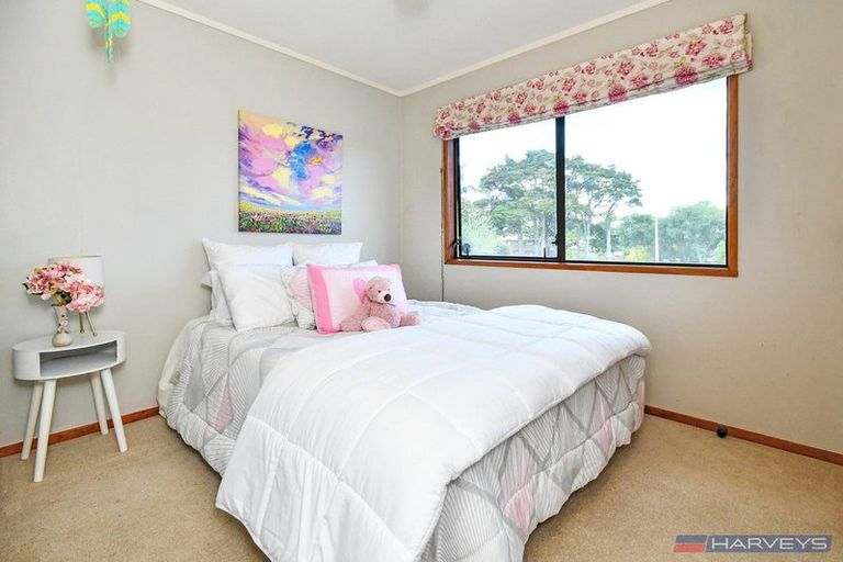 Photo of property in 9 Rarahu Place, The Gardens, Auckland, 2105