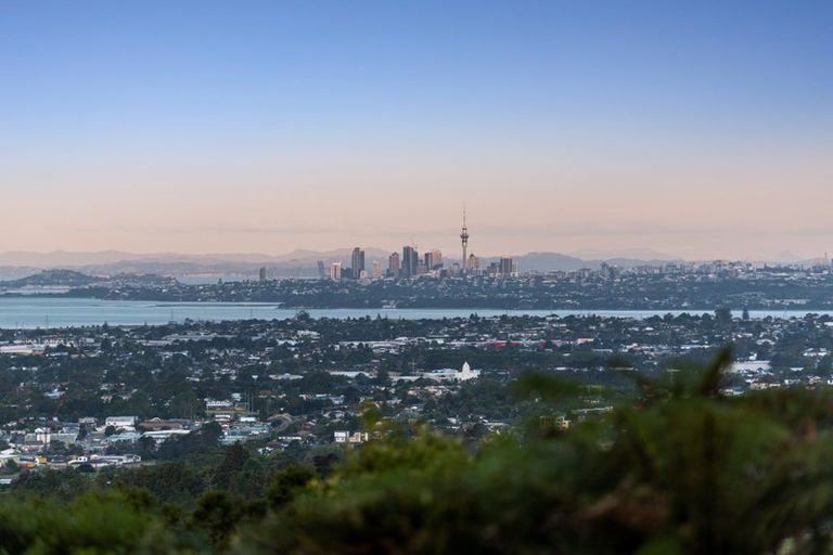 Photo of property in 4 Range Road, Swanson, Auckland, 0816